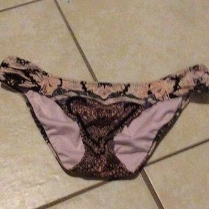 Victoria’s Secret knockout bikini